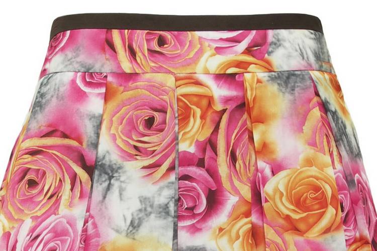SK-090 กระโปรงแฟชั่น&ทำงาน ทรงบาน ผ้าพิมพ์ลายดอกกุหลาบสีชมพูเหลือง