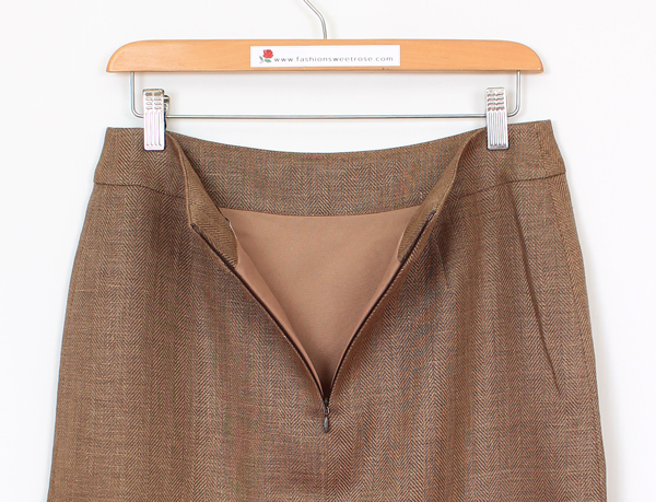 SK-479 กระโปรงทรงปลายบาน ผ้าลินินเชมเบ้สีน้ำตาล