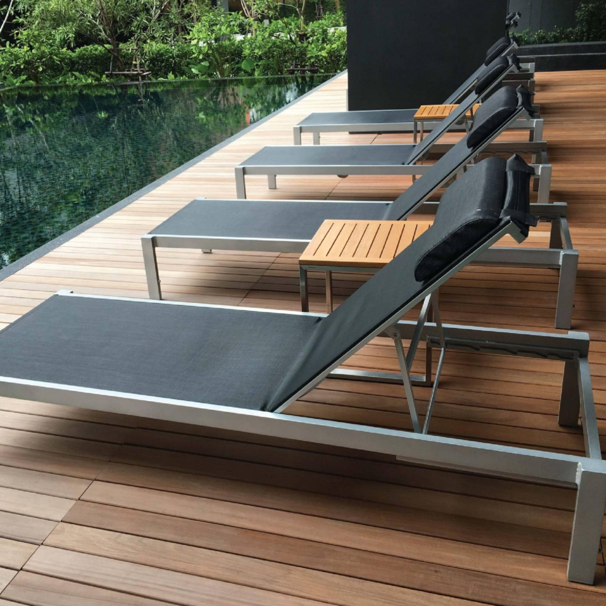 เตียงอาบแดด รุ่น Stainless steel pool lounger