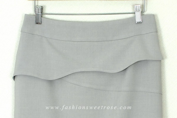 SK-367 กระโปรงทรงสอบ ผ้า Rose Skin สีเทา ออกแบบตัดต่อมีชิ้นแต่งด้านหน้า ดีไซน์เรียบหรู