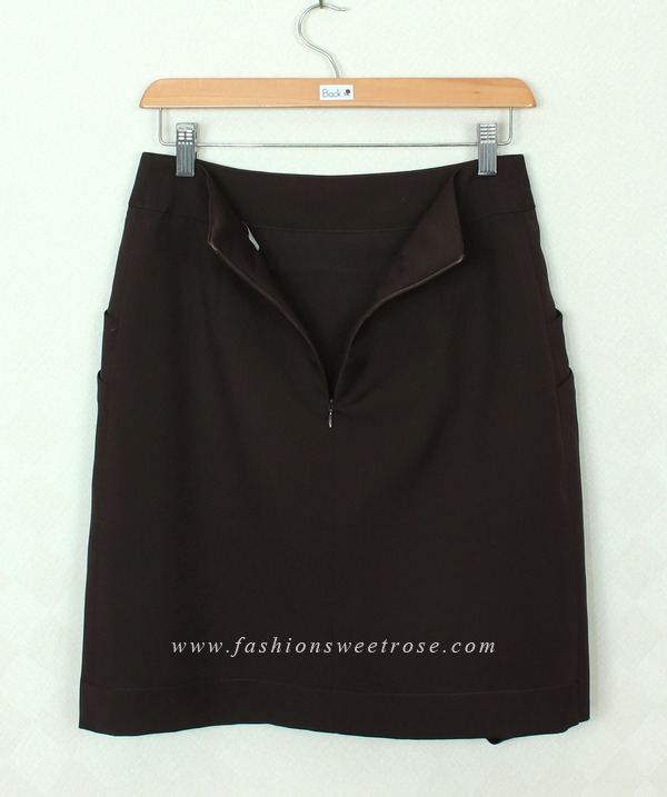 SK-364 กระโปรงทรงสอบ ผ้าไหมอิตาลีสีน้ำตาลเข้ม ด้านหน้ากระโปรงจับจีบทวิช