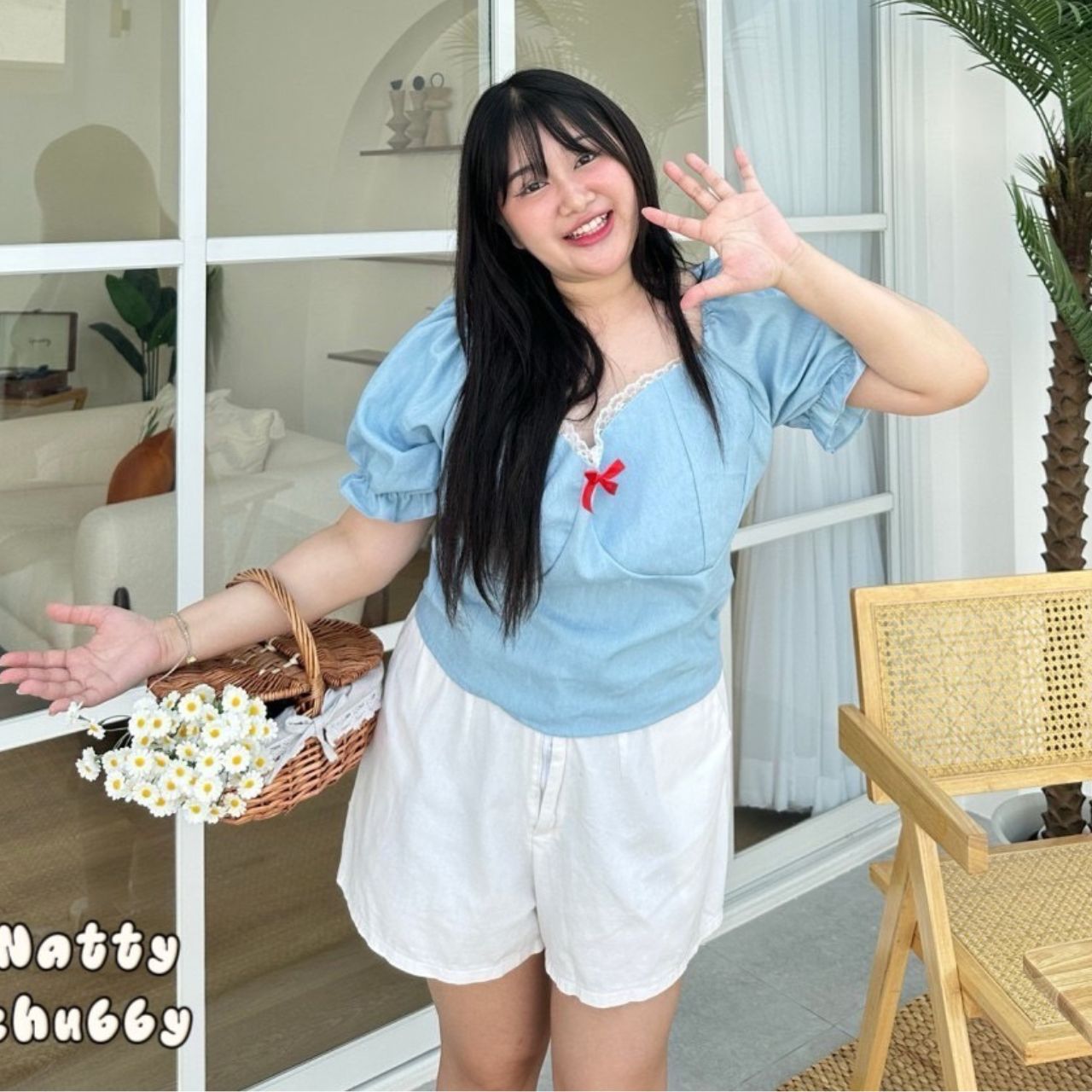 J104 เสื้อ สาวอวบ แขนตุ๊กตา ผ้ายีนส์ แต่งอกลูกไม้ เพิ่มโบว์สีแดงเล็กๆ อกได้ถึง 48 นิ้ว (หน้าผ้า50นิ้ว) ยีนส์เข้ม ยีนส์อ่อน อก 38-48 นิ้ว หน้าผ้า50นิ้ว