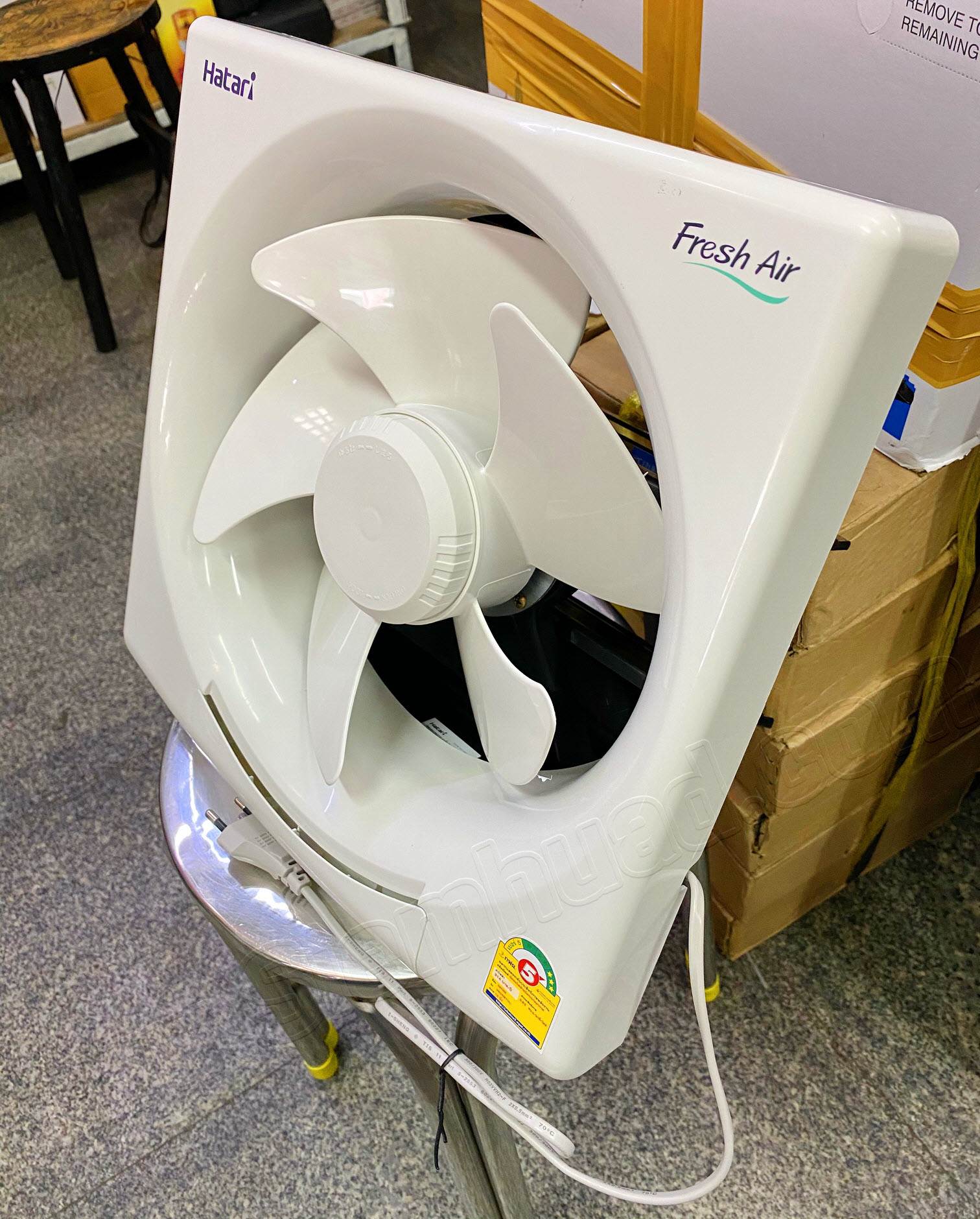 พัดลมระบายอากาศแบบติดผนัง Ventilating Fan (HATARI) VW20M9(N) 8 นิ้ว, VW25M7(N) 10 นิ้ว..,