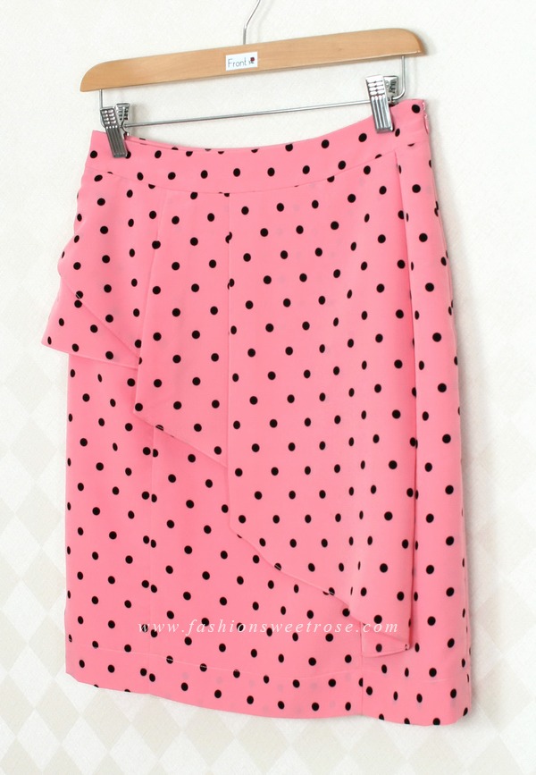 SK-301 กระโปรงแฟชั่น&ทำงาน ทรงสอบ ผ้า High-Twist สีชมพูพิมพ์ลาย Polka Dot จุดดำ