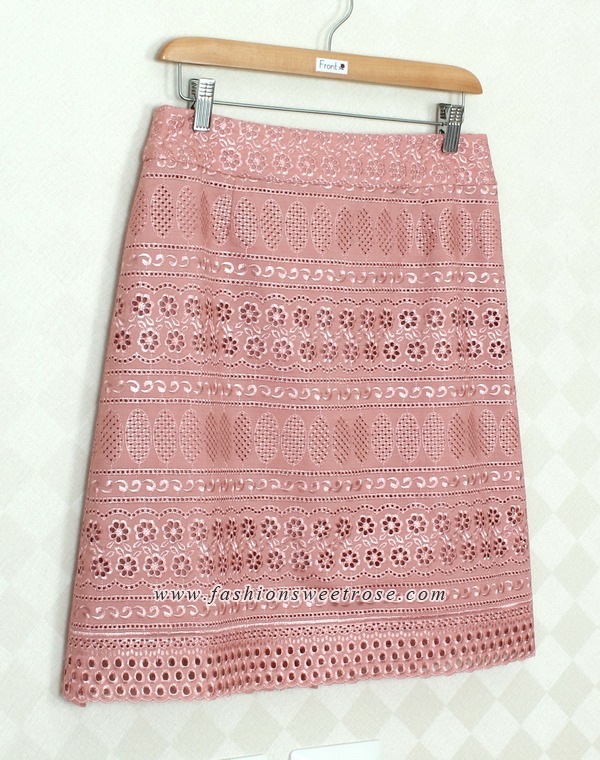 SK-329 กระโปรงทรงเอ ผ้าลูกไม้สี Peach ชายกระโปรงเป็นเชิงลูกไม้