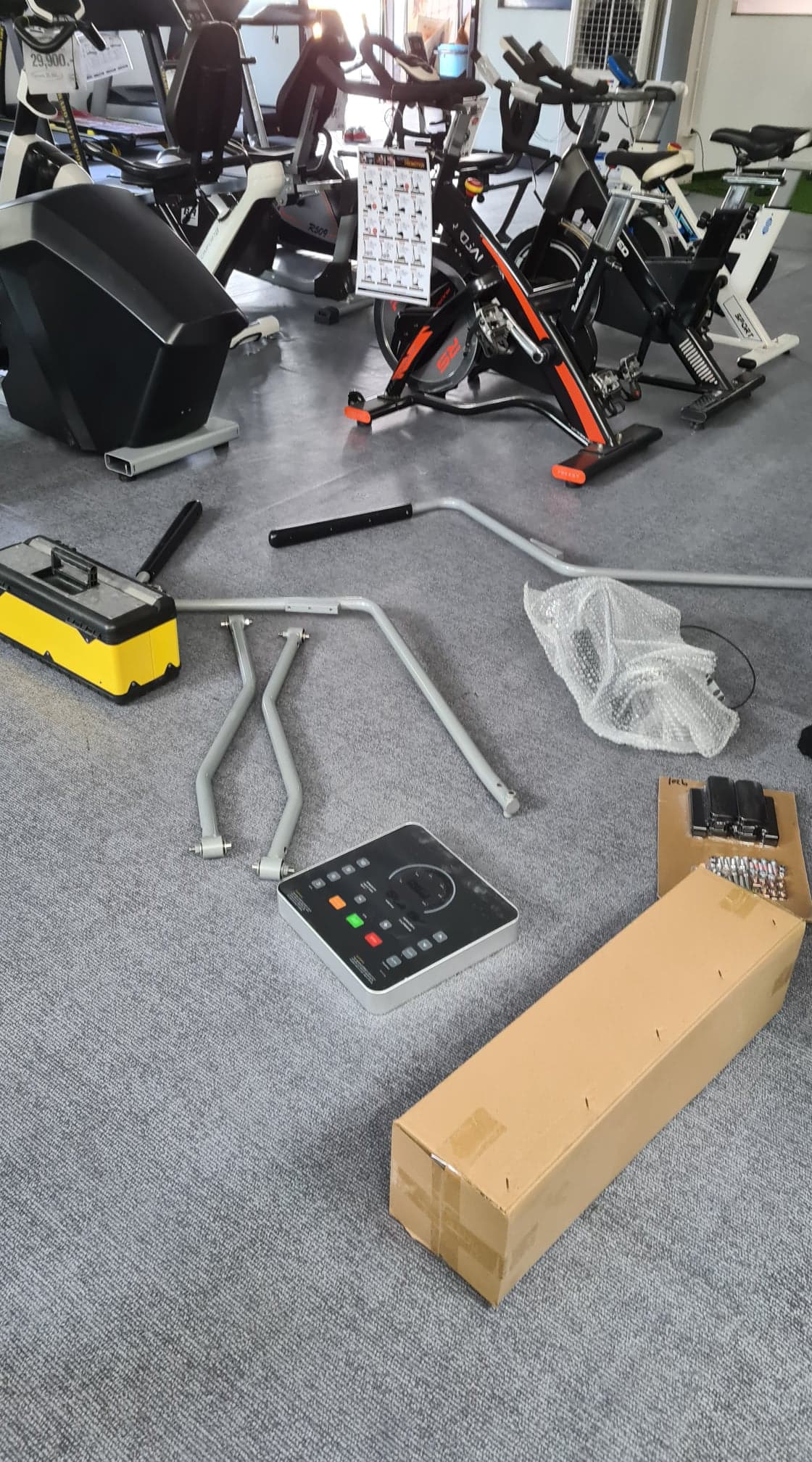 เครื่องเดินวงรี Elliptical รุ่น EX9201 Commercial