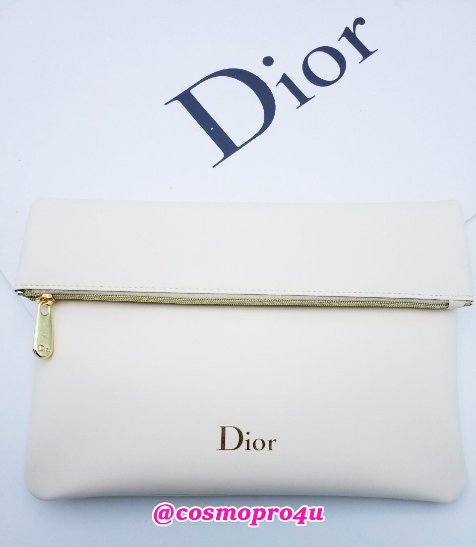 กระเป๋า ดิออร์ DiorPouch สีครีม แบบพับปิด มี magnet มีซิป ขนาดหลังพับ 9x6.5 นิ้ว no box (ไม่มีกล่อง)