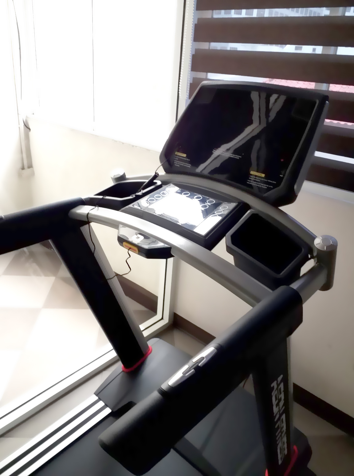 ลู่วิ่งไฟฟ้า Aeon Fitness รุ่น AZ60/Motor AC