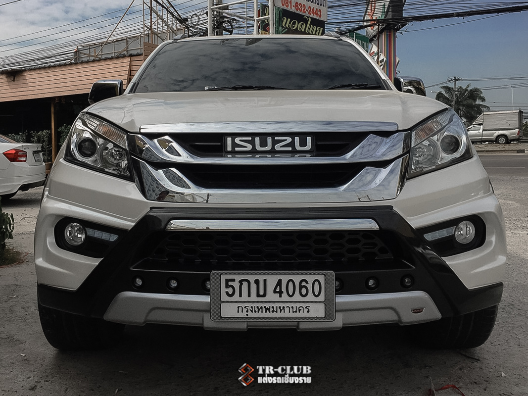 ชุดแต่งสเกิร์ตรอบคัน LUXURY 4x4 MU-X 2012-2016