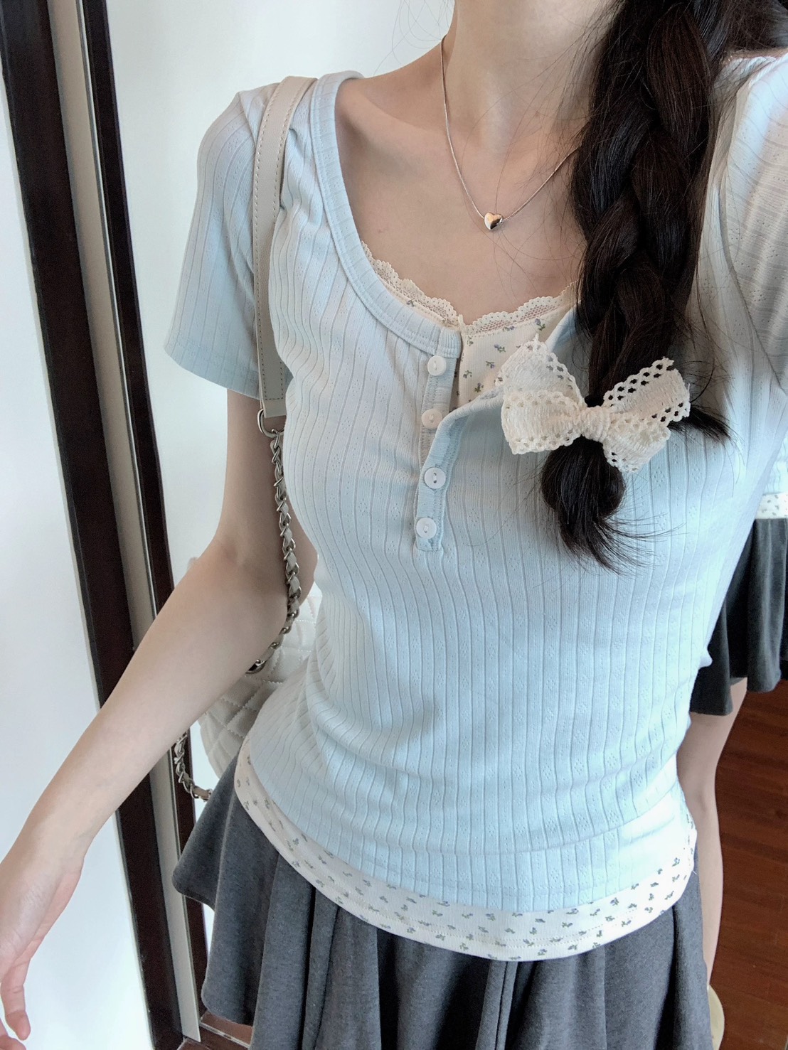 RIBBON street tee เสื้อยืดแขนสั้นกุ้นขอบ สำเนา