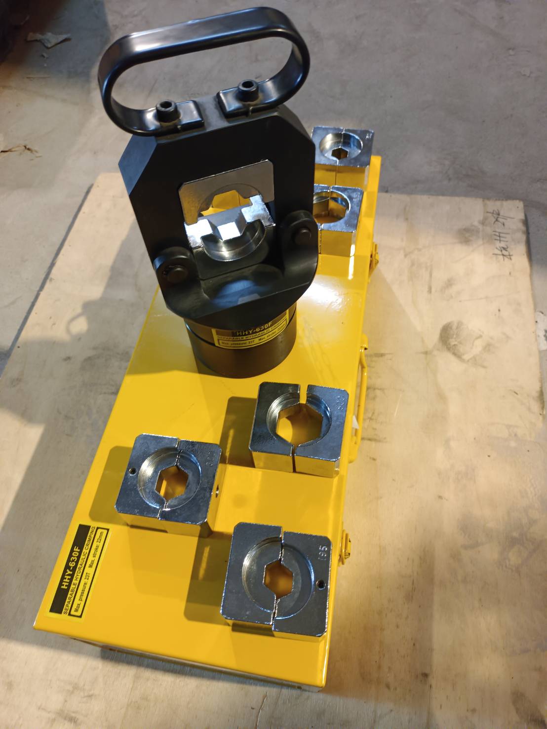 คีมย้ำหางปลา ไฮดรอลิค รุ่น HHY-630F