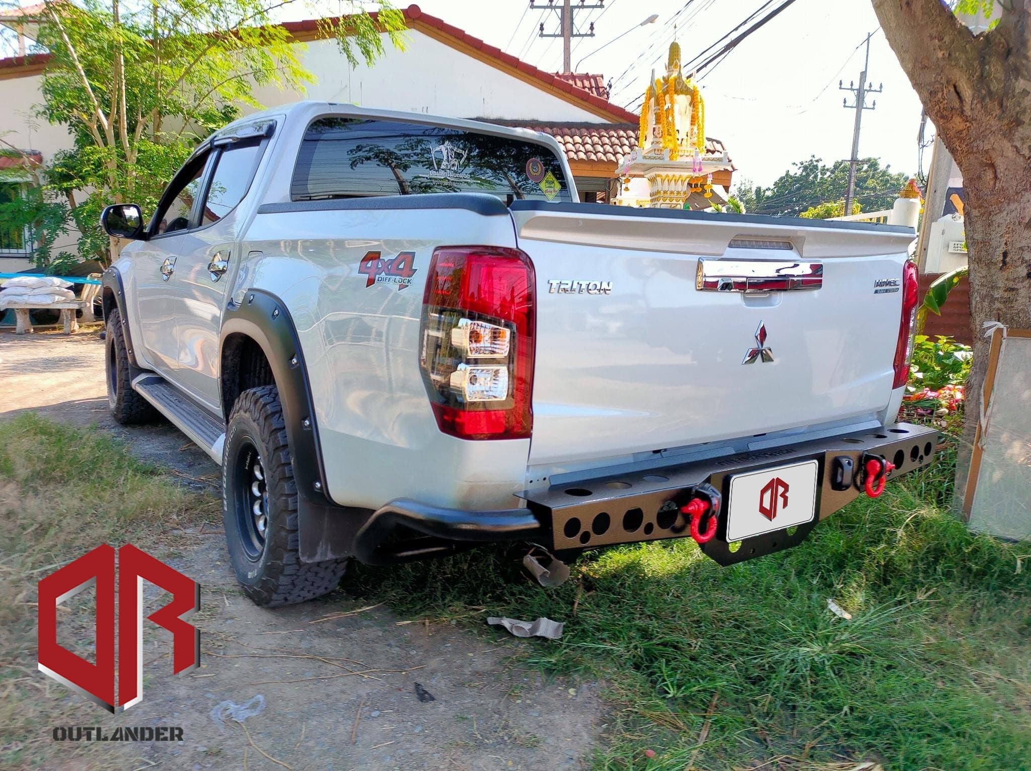 กันชนท้าย รุ่น R-2 Outlander