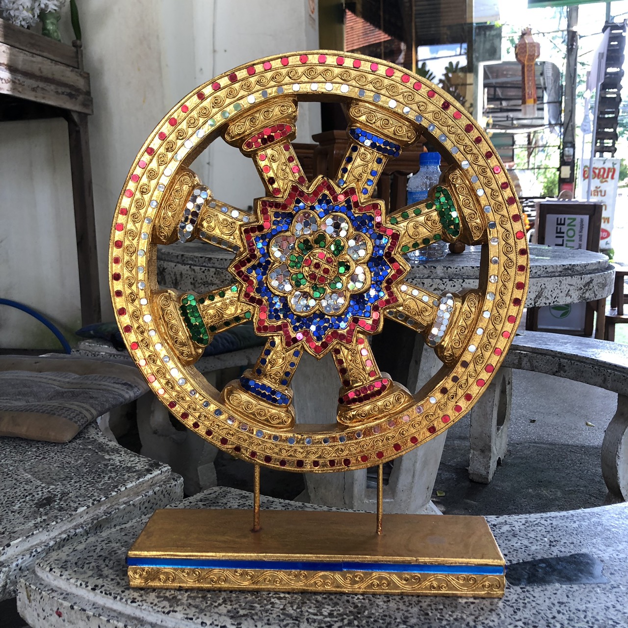 ธรรมจักรลายดาวกระจาย