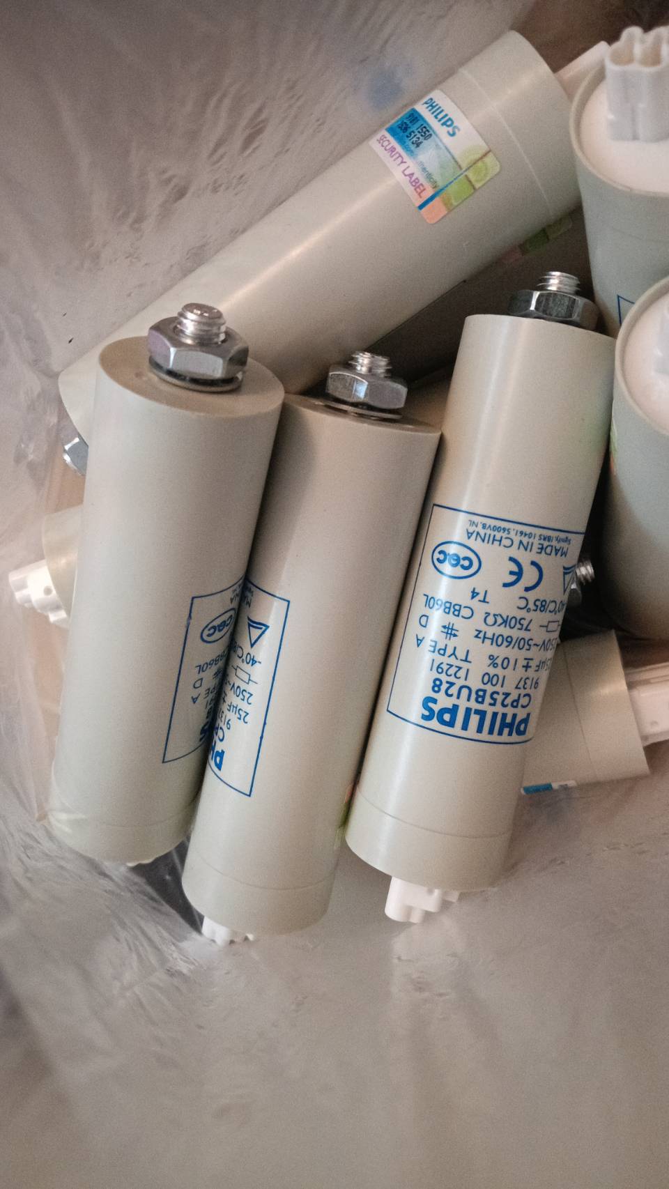 PHILIPS คาปาซิเตอร์ 25 ไมโครฟารัด จำนวน48อัน/ลัง