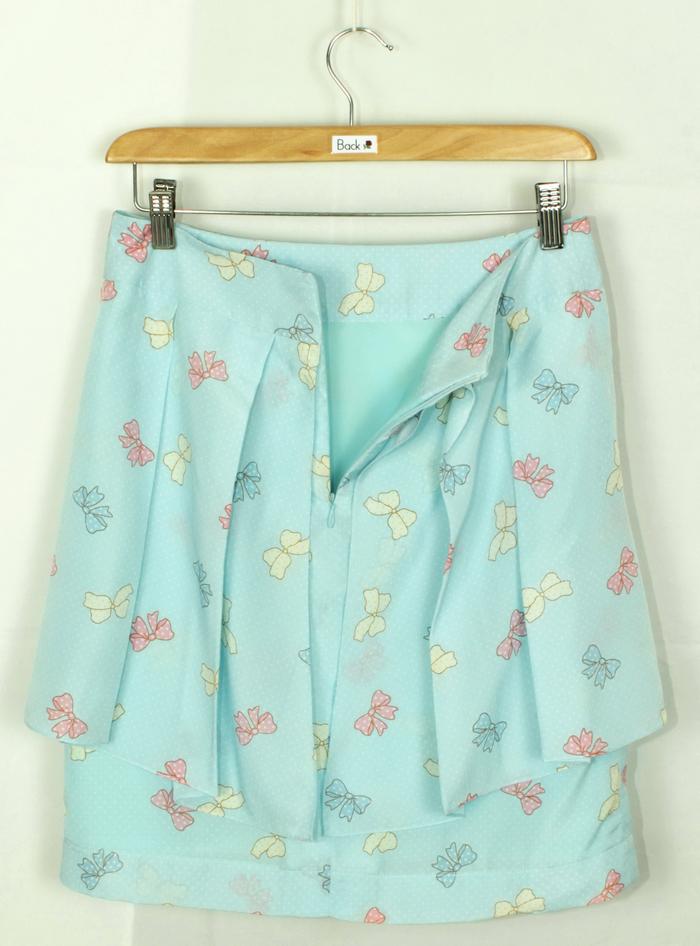 SK-176 กระโปรงแฟชั่น&ทำงาน ผ้าหางกระรอกพิมพ์ลายโบว์สีฟ้า มีโบว์ซ้อนกัน 2 ชั้น