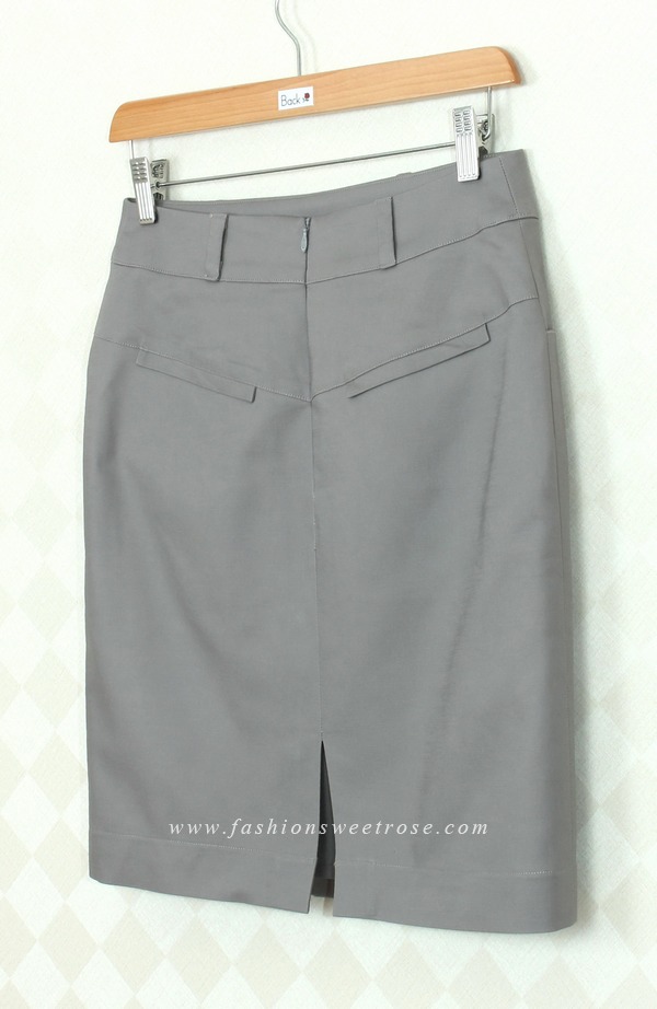 SK-307 กระโปรงแฟชั่น&ทำงาน ทรงสอบ ผ้าคอตต้อนญี่ปุ่น ผสมสเปนเด็กส์สีเทา ตกแต่งด้วยกระดุม 4 เม็ด