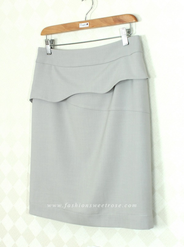 SK-367 กระโปรงทรงสอบ ผ้า Rose Skin สีเทา ออกแบบตัดต่อมีชิ้นแต่งด้านหน้า ดีไซน์เรียบหรู