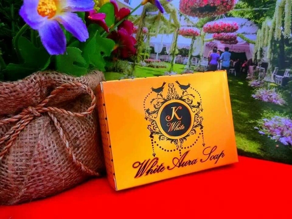สบู่สครับผิวชาร์โคลWhite Aura Soap by K White 100g.
