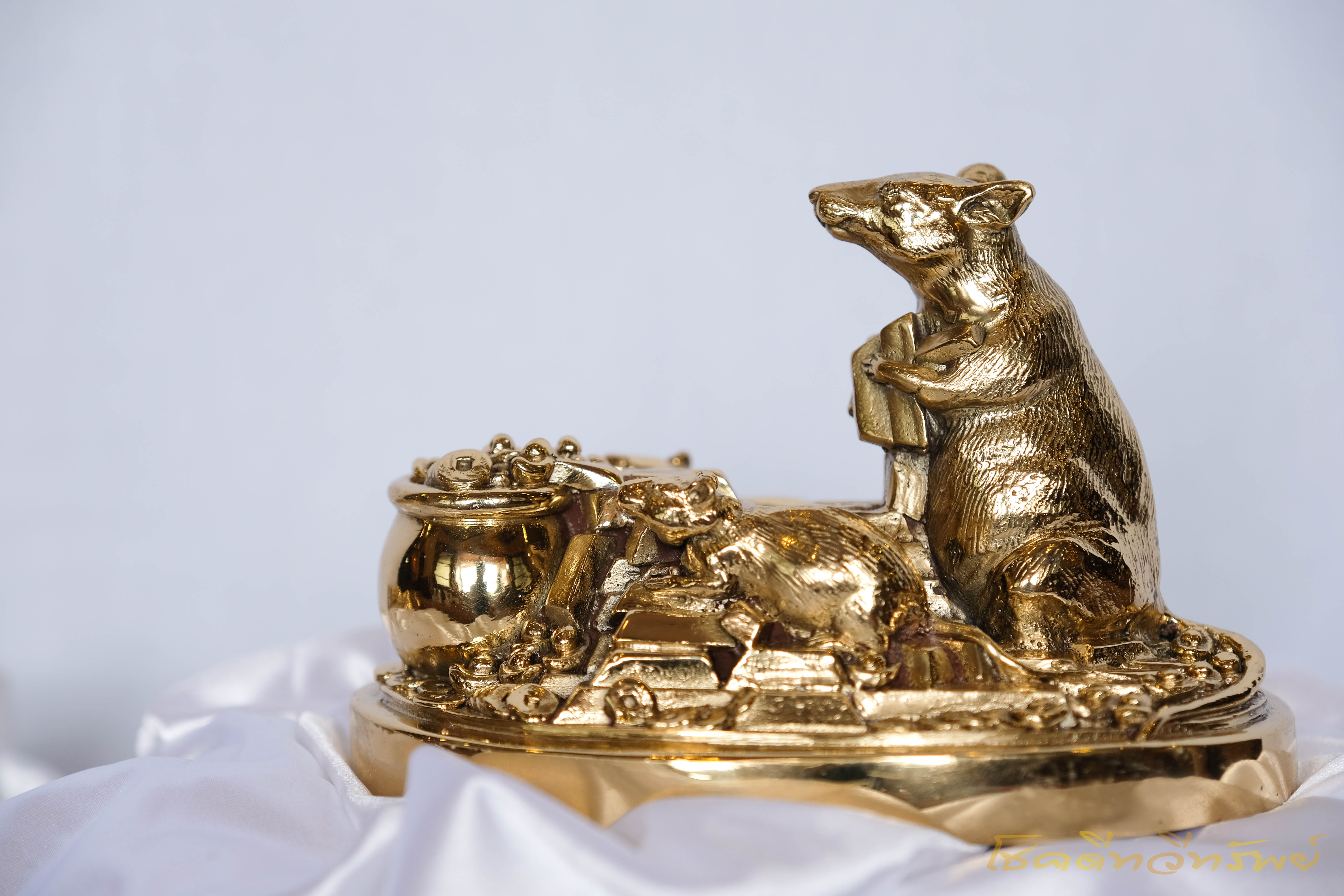 รูปปั้นหนูมงคล