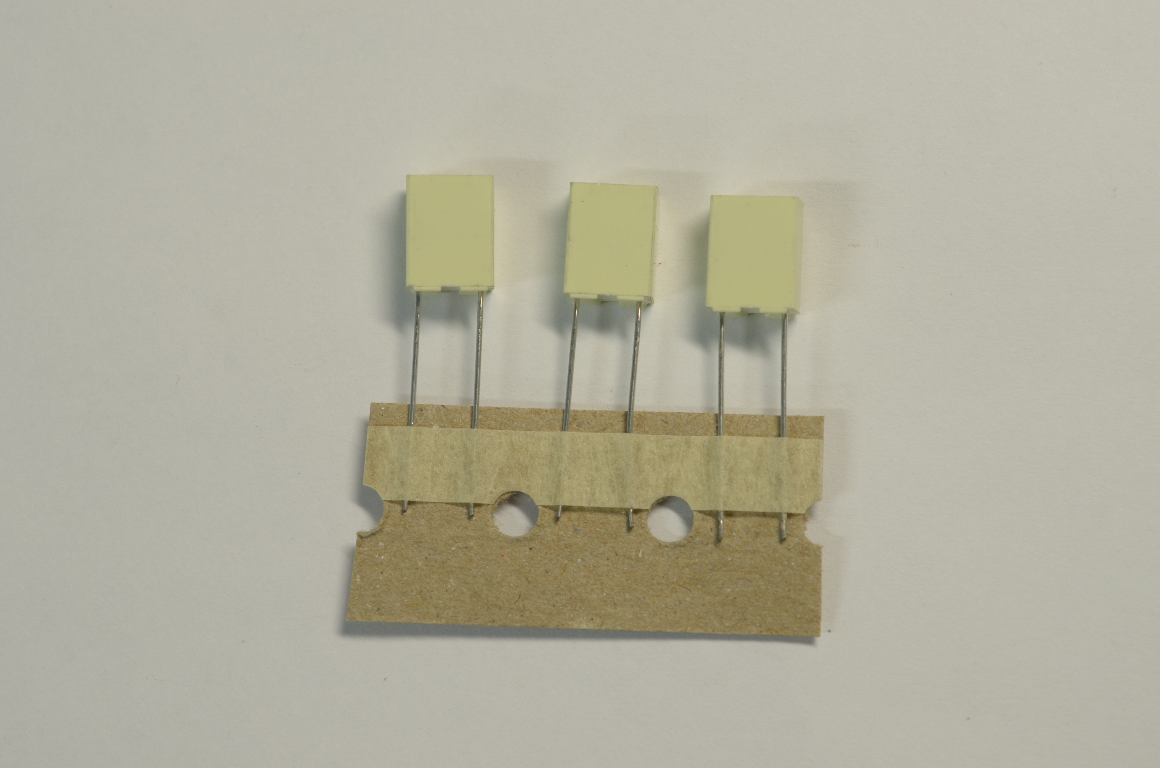 R82IC2100DQ50J : 0.01uF/250V, Film Cap,+/-5%