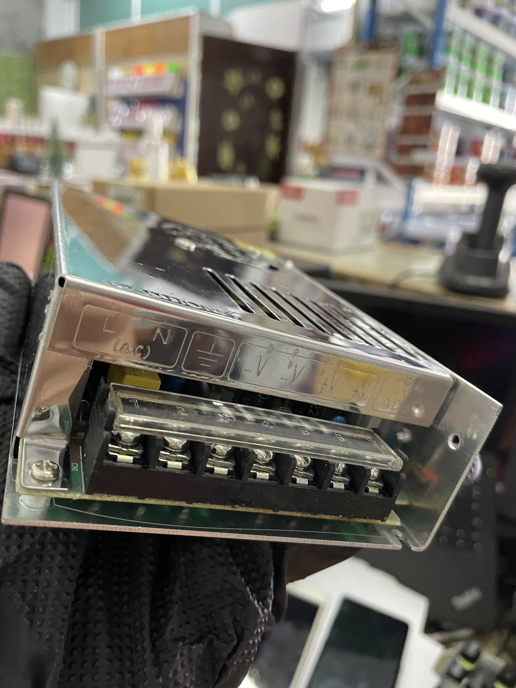 ตู้จ่ายไฟ 12 V DC 18 Output Switch Mode CCTV Power Supply