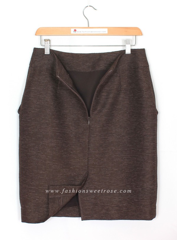 SK-463 กระโปรงทรงสอบ ผ้า CHANEL สีน้ำตาลเข้ม แต่งด้วยกระดุมหรู
