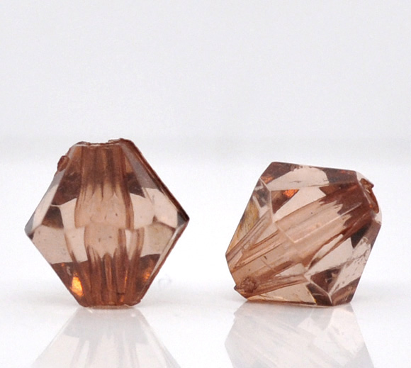 ลูกปัดอะครีลิคไบคอนเหลี่ยมเจีย ขนาด 8x8mm แพ็ค 100 เม็ด