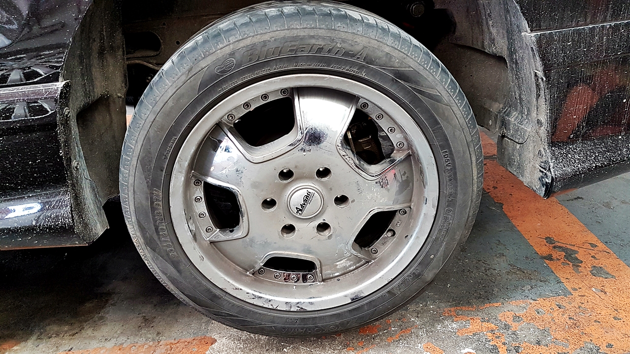 HYUNDAI H-1 DELUXE รถคุณดุล คันที่ 2 [ เบาะ + คอนโซล + ช่วงล่าง + แดมป์ + กุหลังคา + พรม + ล้อ + ประตูท้ายไฟฟ้า ] - นข 1515