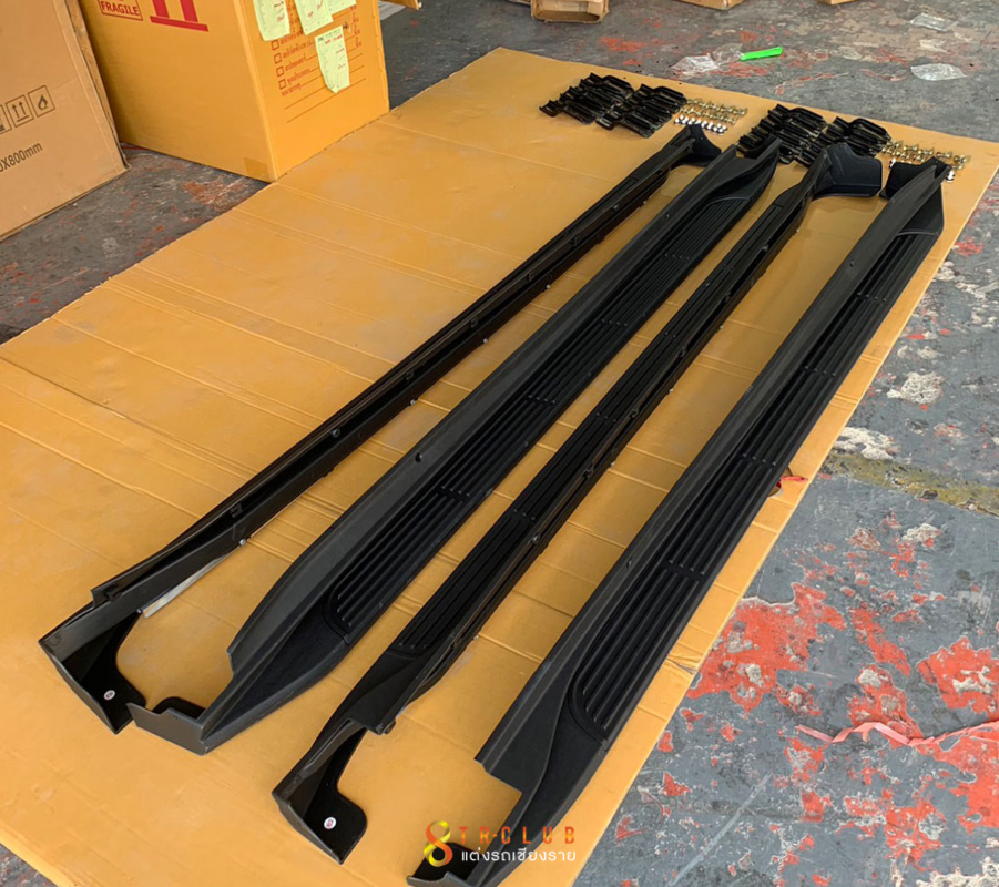 บันไดข้าง แบบ C - INNOVA ZENIX 2023