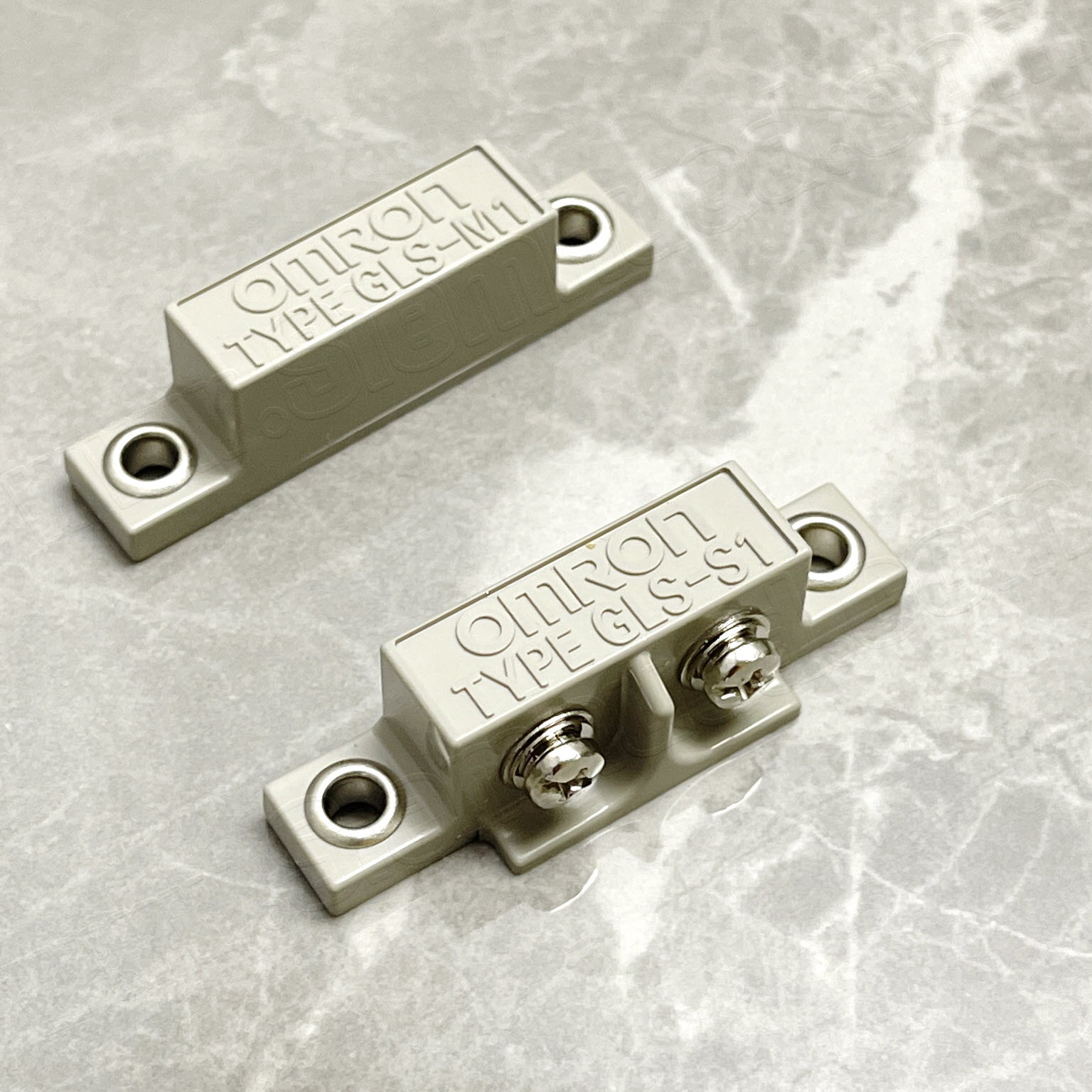 สวิทช์แม่เหล็ก magnetic proximity sensor GLS-S1 + GLS-M1 (OMRON) GLS-1 (sensor and magnet set)