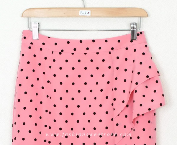 SK-301 กระโปรงแฟชั่น&ทำงาน ทรงสอบ ผ้า High-Twist สีชมพูพิมพ์ลาย Polka Dot จุดดำ