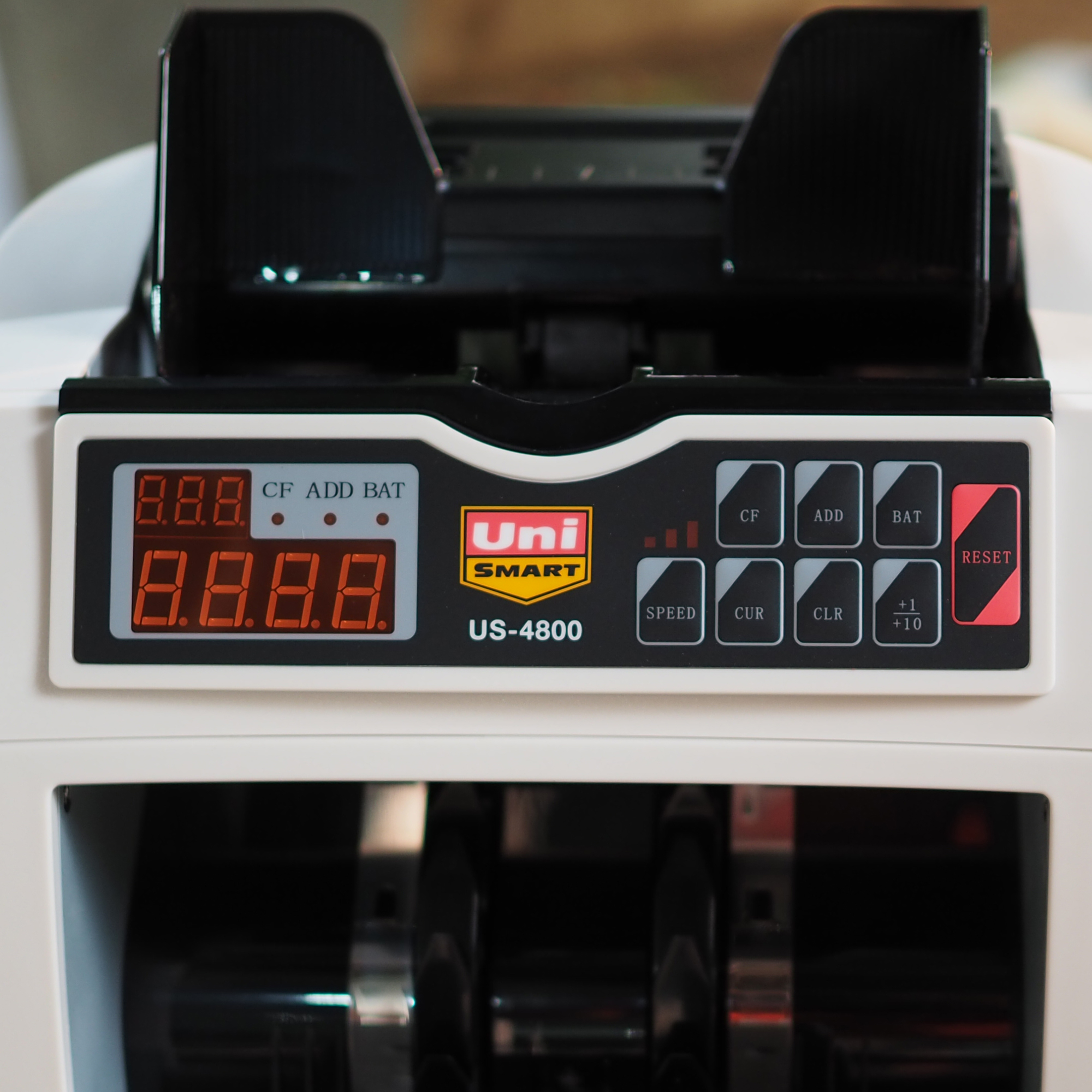 Uni-SMART เครื่องนับธนบัตร เครื่องนับเงิน เครื่องนับแบงค์ ตรวจธนบัตรปลอม US-4800