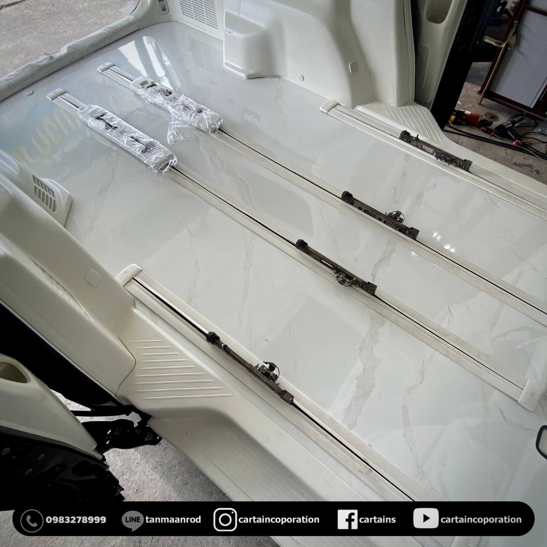 ปูพื้นลามิเนตลายหินอ่อนขาวสะอาดตา