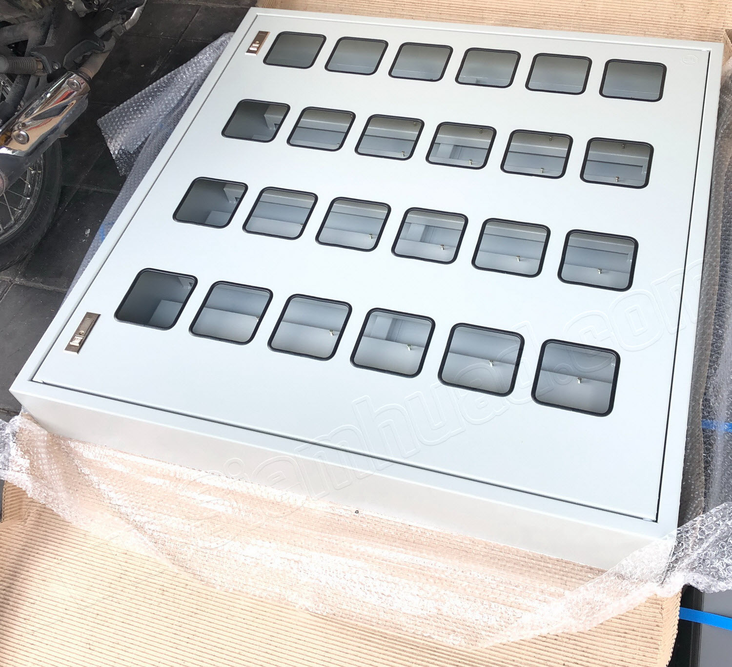 ตู้มิเตอร์สั่งทำ ขนาด 2สาย 24 ช่อง (อุปกรณ์ไฟฟ้า LOAD CABINET (KJL)