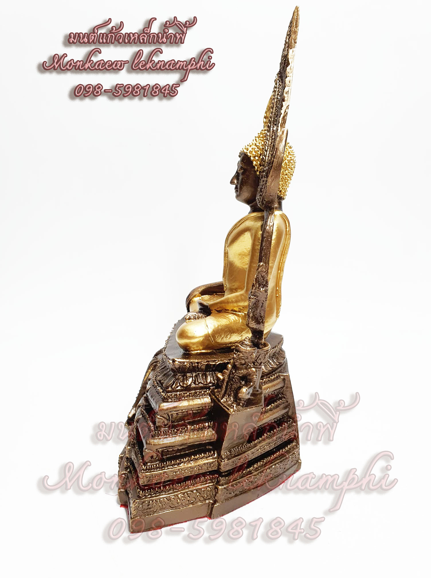 พระพุทธชินราชแร่เหล็กน้ำพี้ แต่งองค์จีวรสีทอง หน้าตัก 5 นิ้ว รับประกันของแท้ แถมฟรีสร้อยประคำแร่เหล็กน้ำพี้