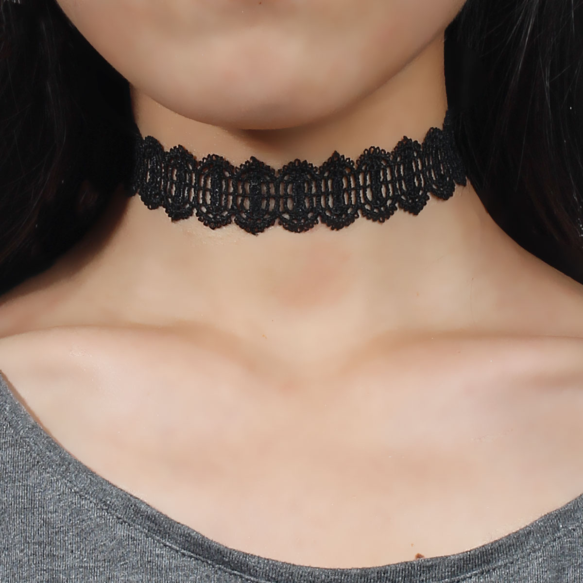 สร้อยคอ choker ผ้าลูกไม้สีดำ ขนาด 32 ซม. 1 เส้น