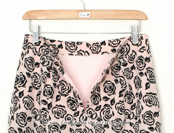 SK-320 กระโปรงแฟชั่น&ทำงาน ทรงสอบ ผ้าวาเลนติโนพิมพ์ลายดอกกุหลาบดำพื้นชมพู ตัวกระโปรงซ้อนกัน 2 ชั้น