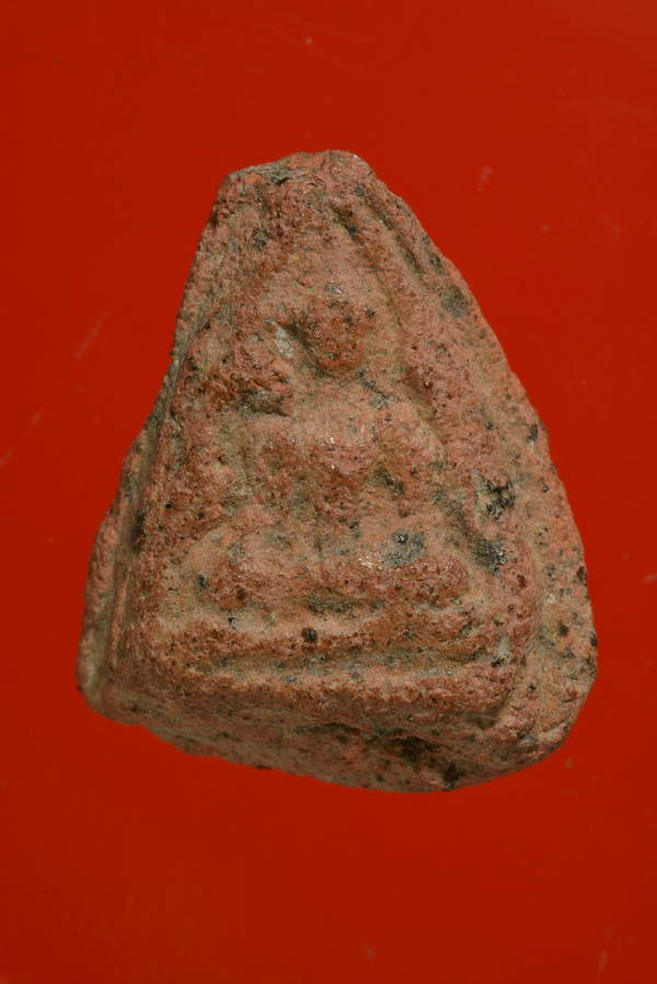 เล็กดีรสโต.....พระพิจิตรบ้านกล้วย พิมพ์ซุ้มหยัก กรุเขาพระศรี เนื้อดิน สุโขทัย