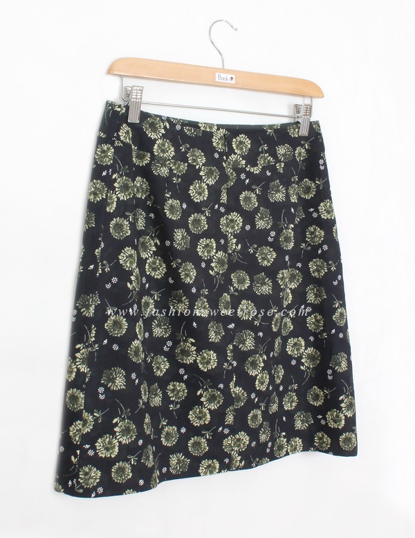 SK-412 กระโปรงทรงเอ ผ้าคอตต้อนญี่ปุ่นพิมพ์ลายดอกไม้ Daisy