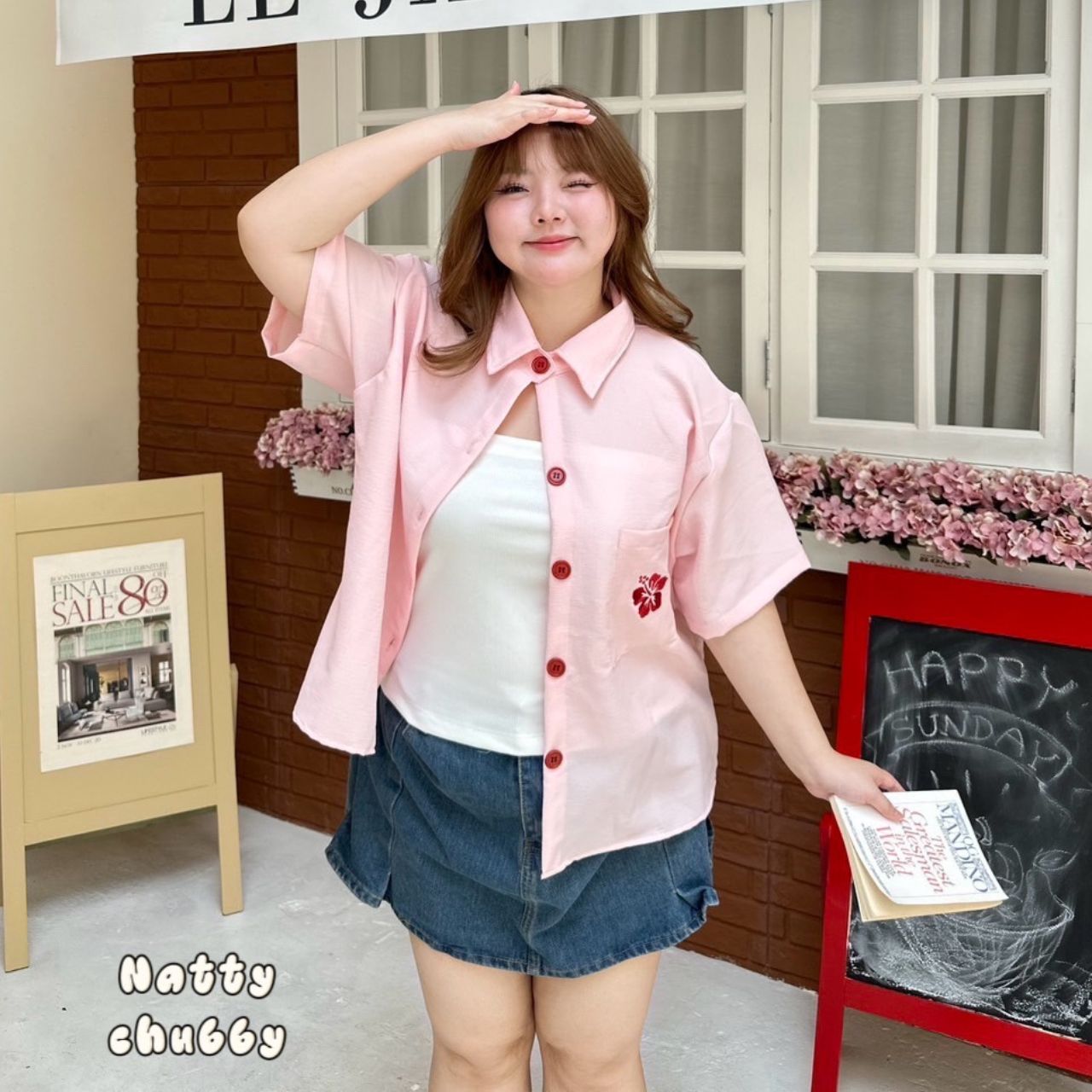 J131 เสื้อเชิ้ต สาวอวบ กระเป๋าเสื้อปักดอกชบา ขาว ชมพู เหลือง อกได้ถึง 48 นิ้ว (หน้าผ้า50นิ้ว)