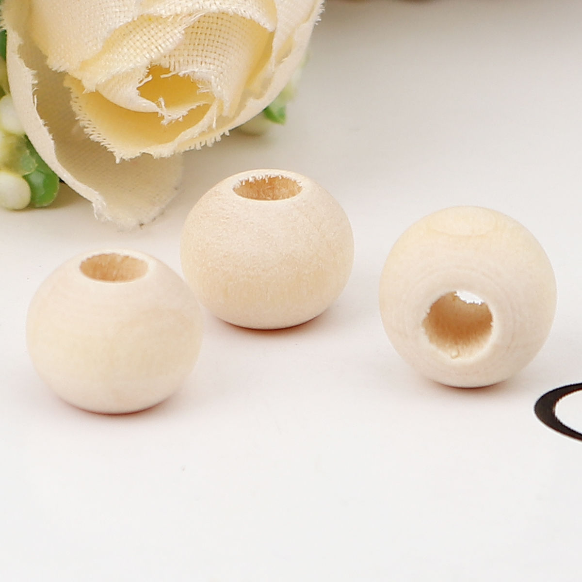 ลูกปัดไม้ธรรมชาติ Hinoki ผิวเรียบ เม็ดกลม รูใหญ่ สีไม้ธรรมชาติ สำหรับงาน DIY เลือกขนาด