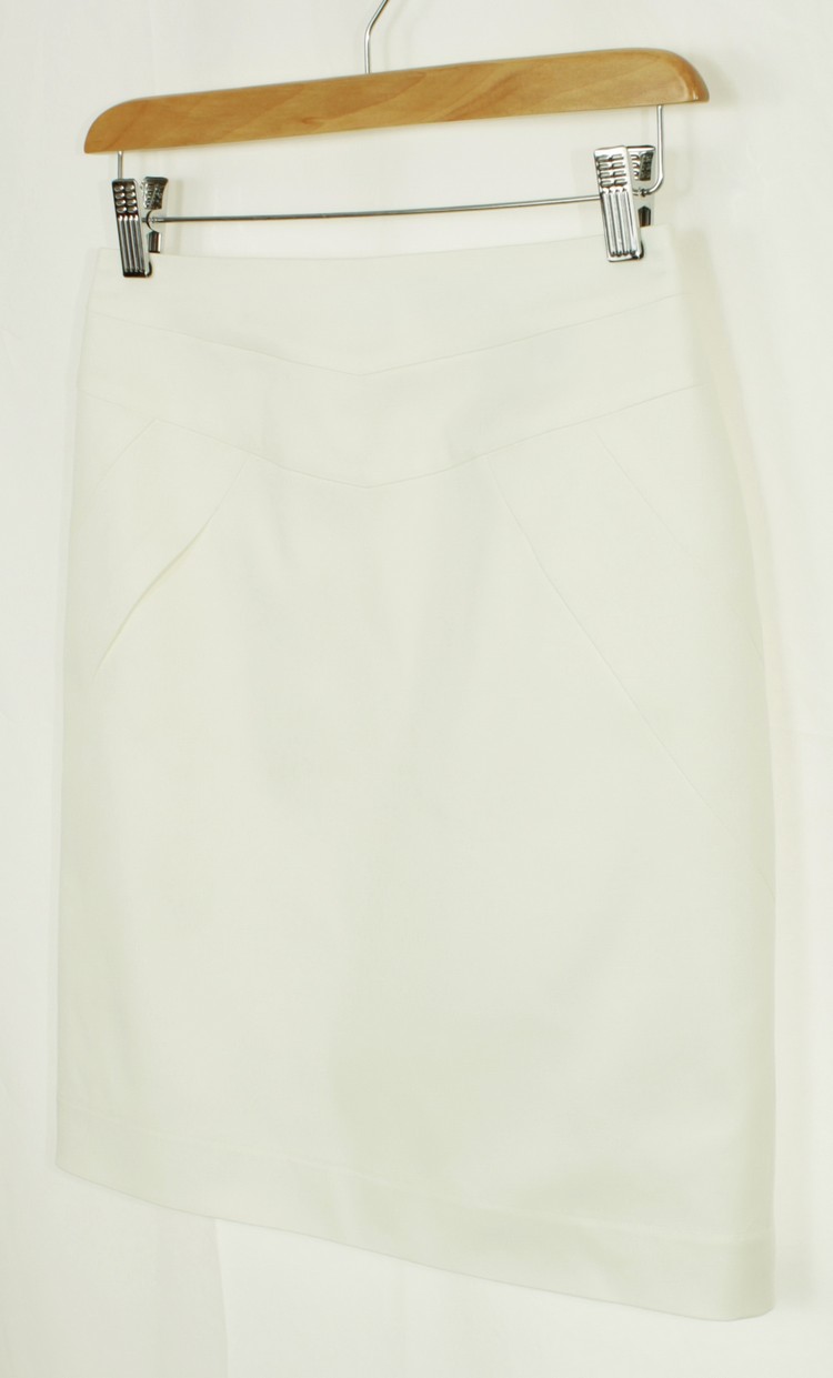 SK-161 กระโปรงแฟชั่น&ทำงาน ทรงสอบตัดต่อ ผ้าคอตตอนญี่ปุ่นผสมสเป็นเดกสีขาวออฟไวท์