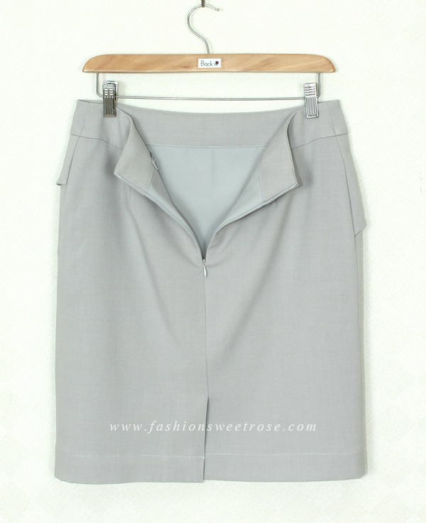 SK-367 กระโปรงทรงสอบ ผ้า Rose Skin สีเทา ออกแบบตัดต่อมีชิ้นแต่งด้านหน้า ดีไซน์เรียบหรู