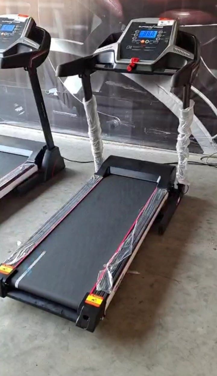 ลู่วิ่งไฟฟ้า Supreme Fitness D100 / 3 HPP