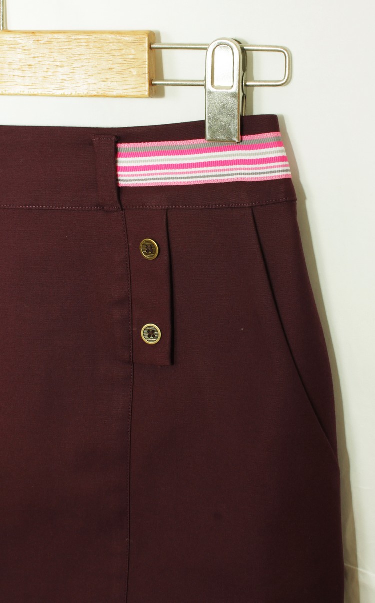 SK-143 กระโปรงแฟชั่น&ทำงาน ทรงสอบมีกระเป๋า 2 ข้าง ผ้าคอตตอนญี่ปุ่นสีม่วงเปลือกมังคุด