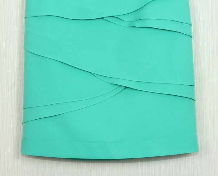 กระโปรงแฟชั่น&ทำงาน ทรงสอบ ผ้าไหมอิตาลีสีเขียวพาสเทล / SK-259