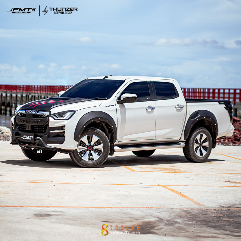 ชุดแต่งสเกิร์ตรอบคัน THUNZER สำหรับ ALL NEW D-MAX 2020 (ตัวสูง)