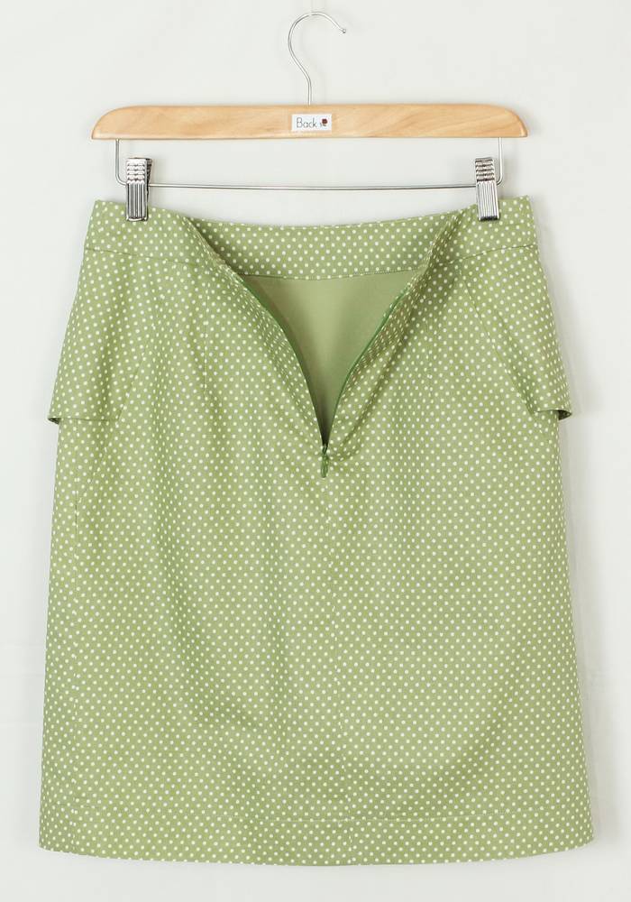 SK-204 กระโปรงแฟชั่น&ทำงาน ทรงสอบ ผ้าคอตต้อนญี่ปุ่นสีเขียวพาสเทล ด้านหน้ากระโปรงจับจีบระบาย