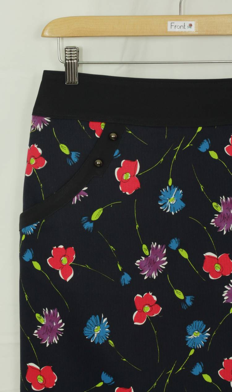 SK-181 กระโปรงแฟชั่น&ทำงาน ทรงสอบ ผ้าญี่ปุ่นผสมสเป็นเด็กพิมพ์ลายดอกไม้โทนน้ำเงิน