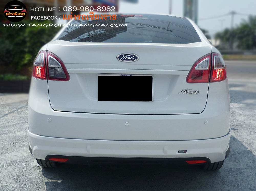 ชุดแต่งรอบคัน IDEO Ford Fiesta 4 ประตู